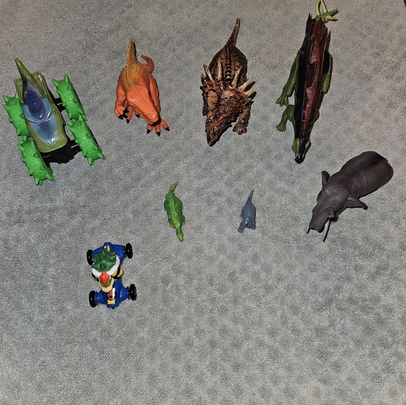 Bowser, Hot Wheels, Dinosaurs, And More Lot - Picture 1 of 12